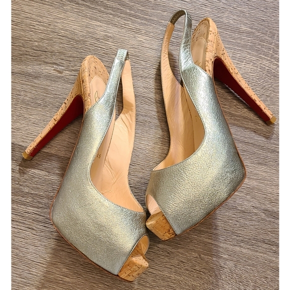 Christian Louboutin SO PRIVE Metallic Silver Leather Cork Stiletto Heels Sz 36.5 - Picture 1 of 10